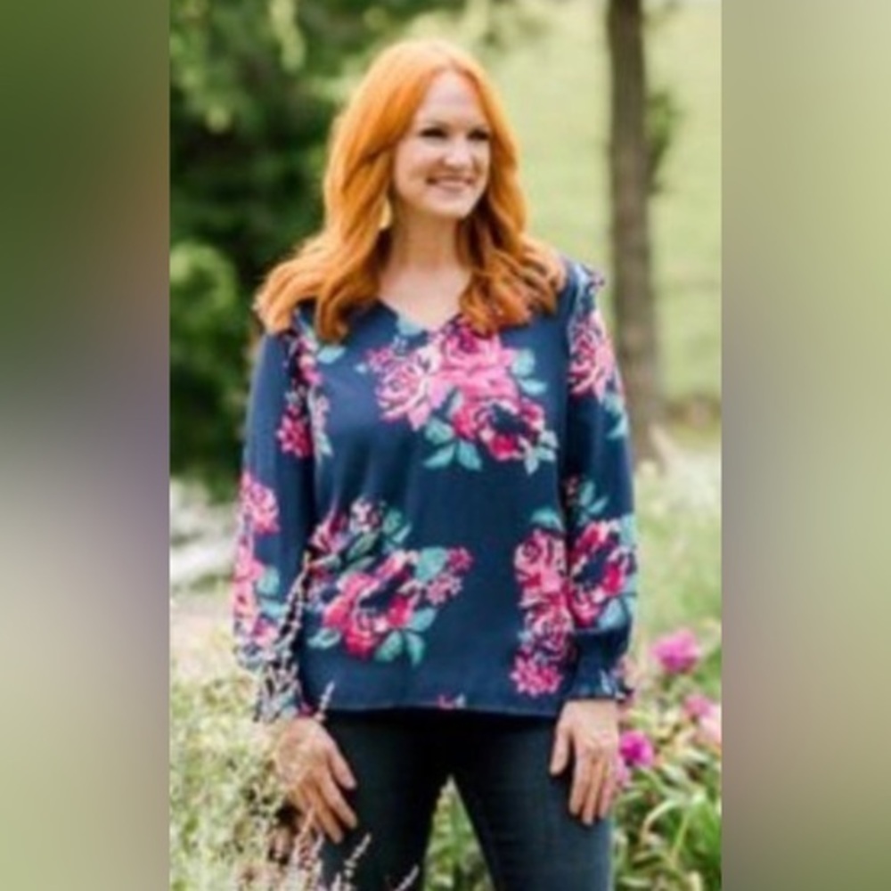the Pioneer Woman Dark Floral and Sweet Rose Long Sleeve V-Neck tee